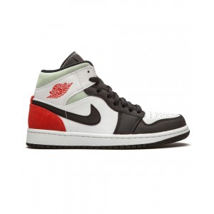 Nike "Jordan 1" Retro Mid / White Black Red Spruce